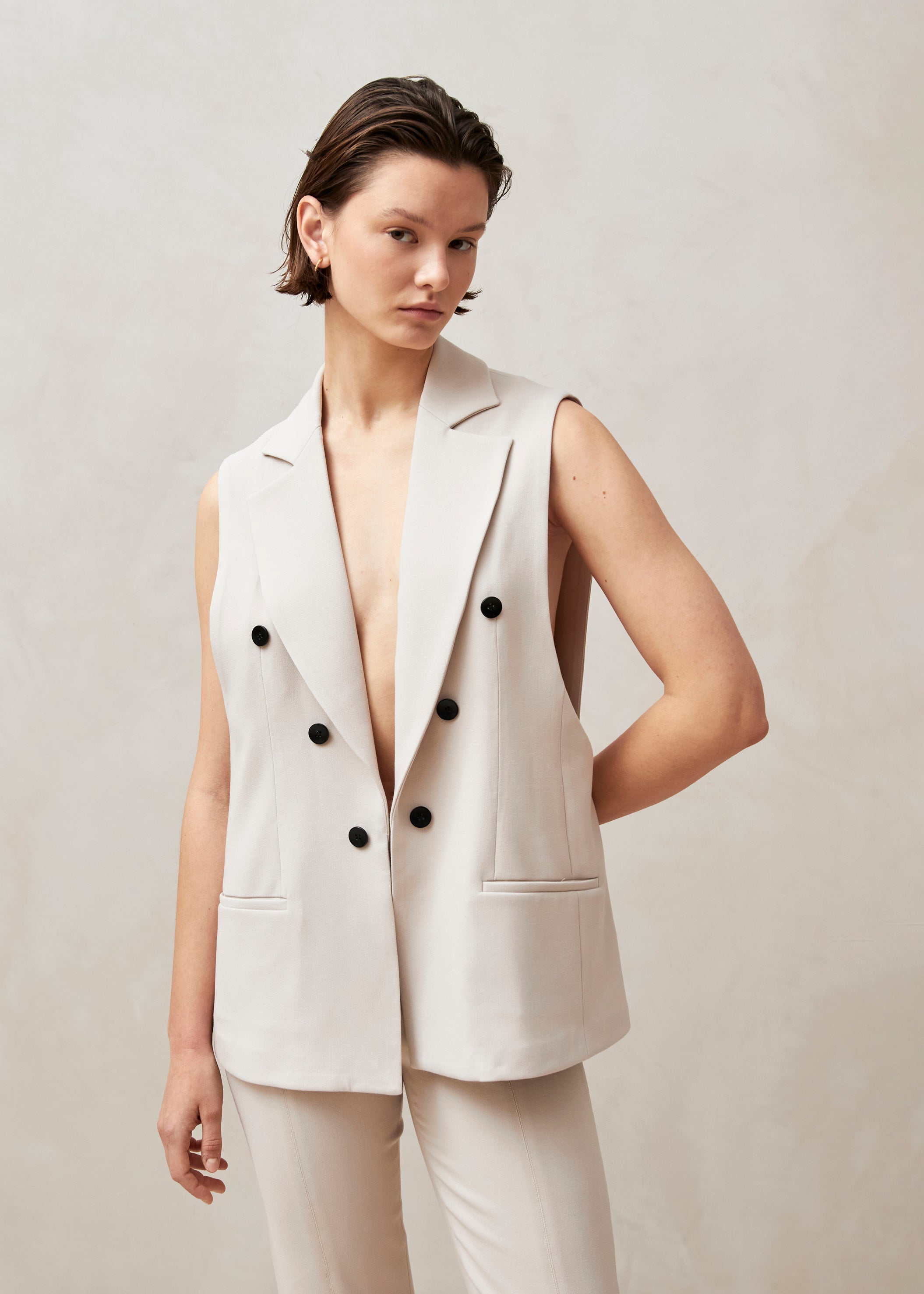 Mina Vest
