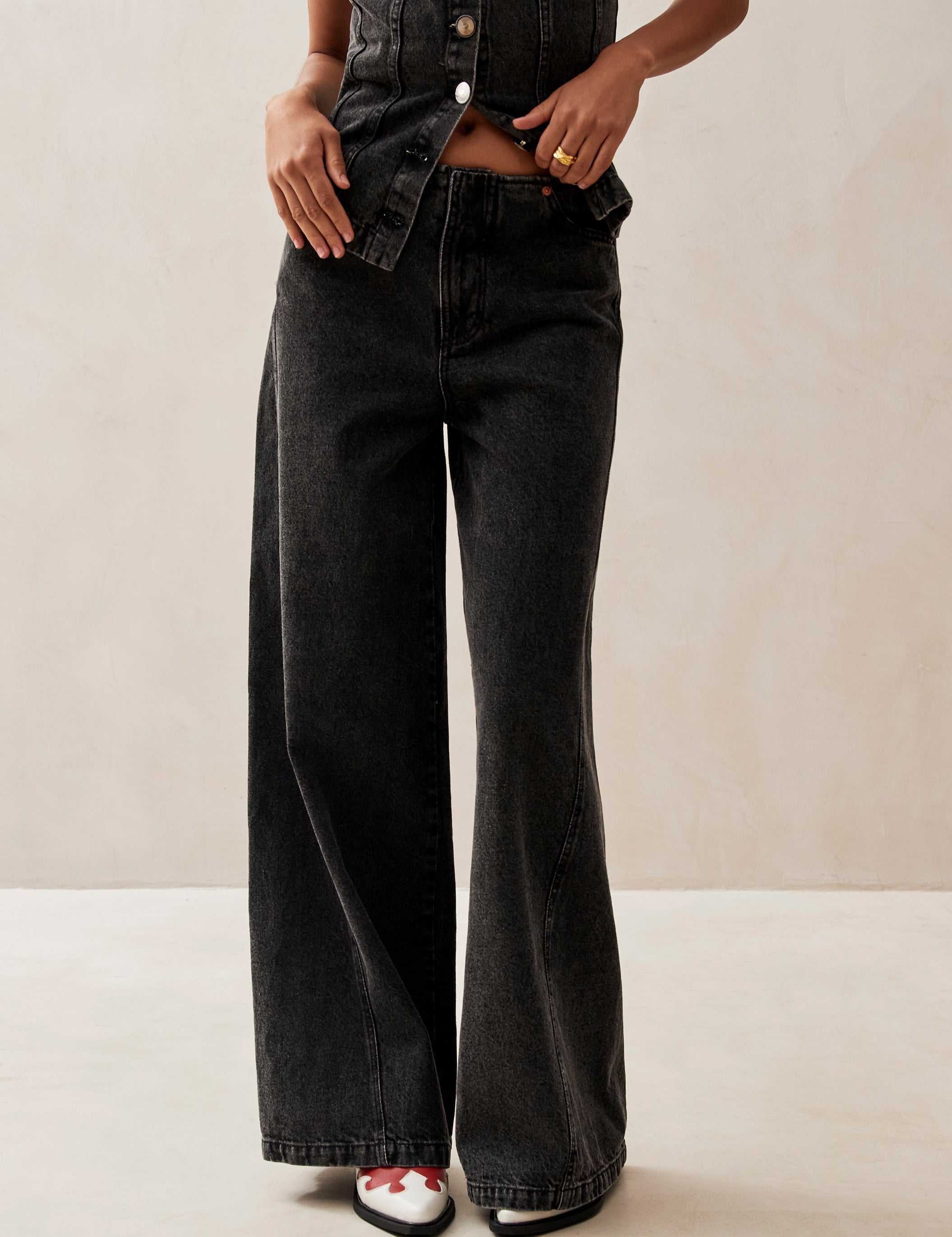 Mya Jeans