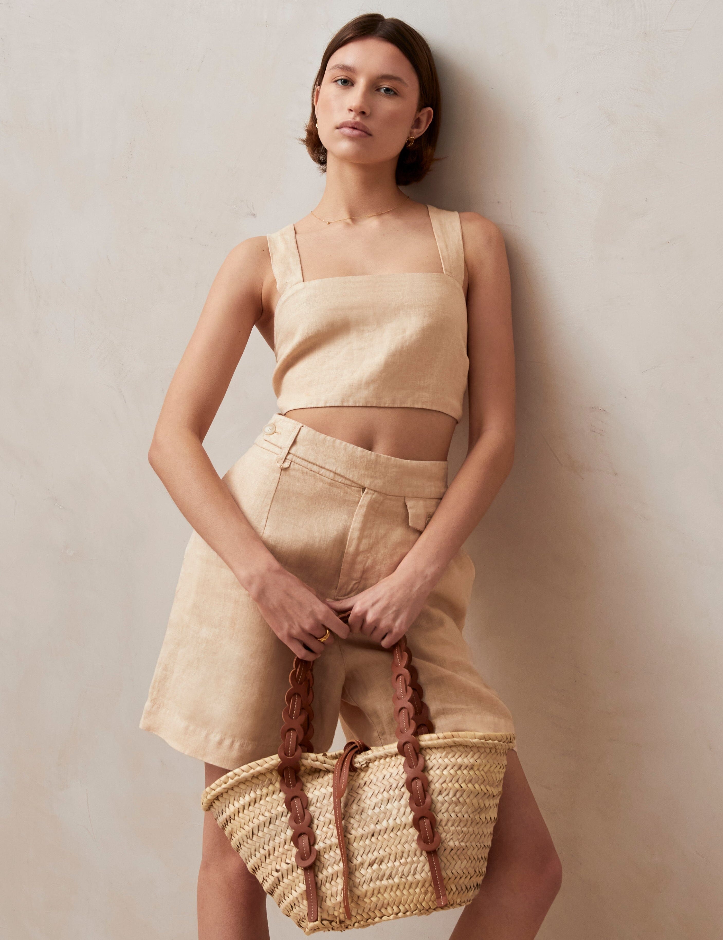 boa-beige-shorts-shorts-alohas-271835_3000x_37463a16-8451-4ec0-b90a-90d8e72c1a69.jpg