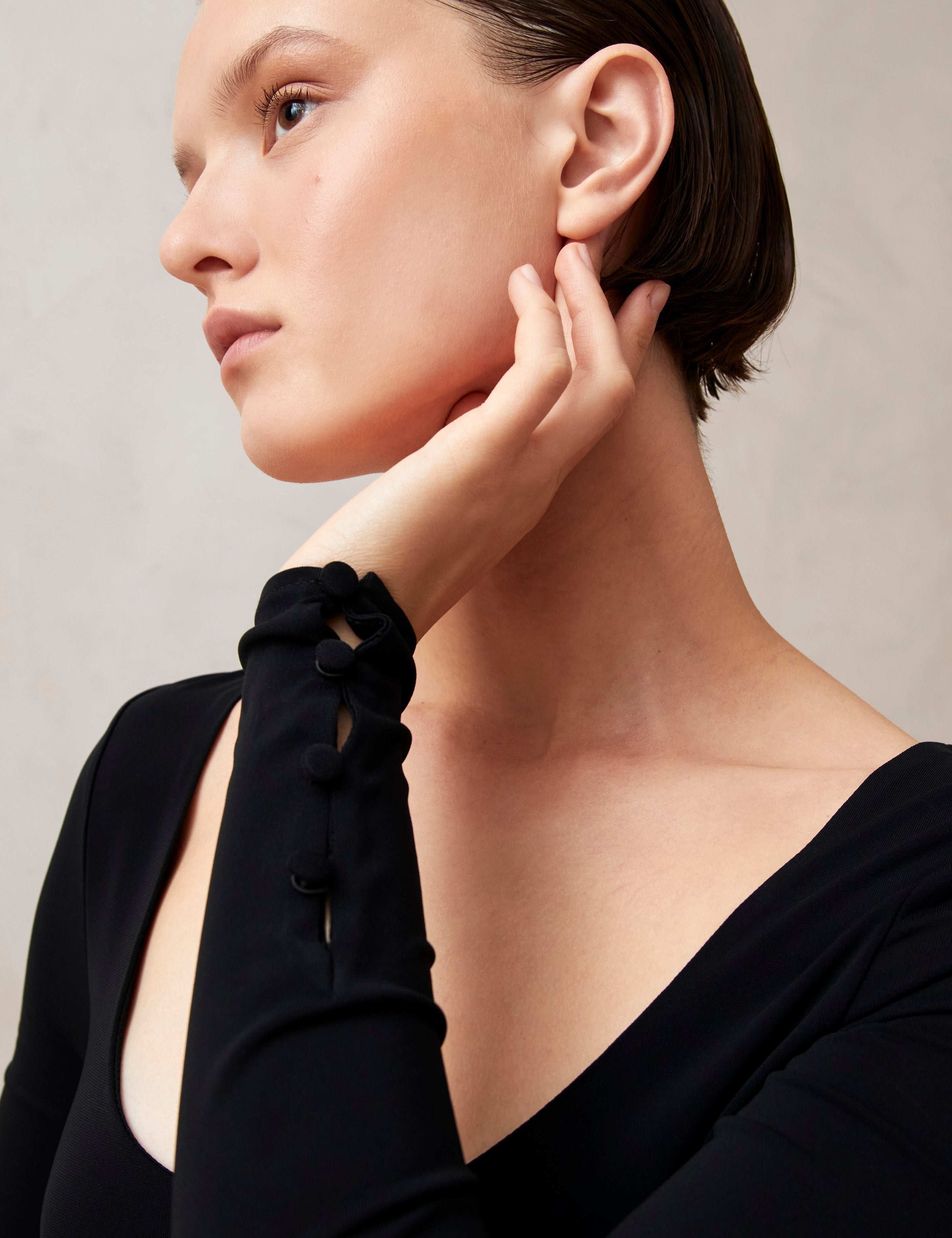 freja-black-midi-dress-midi-alohas-110807.jpg