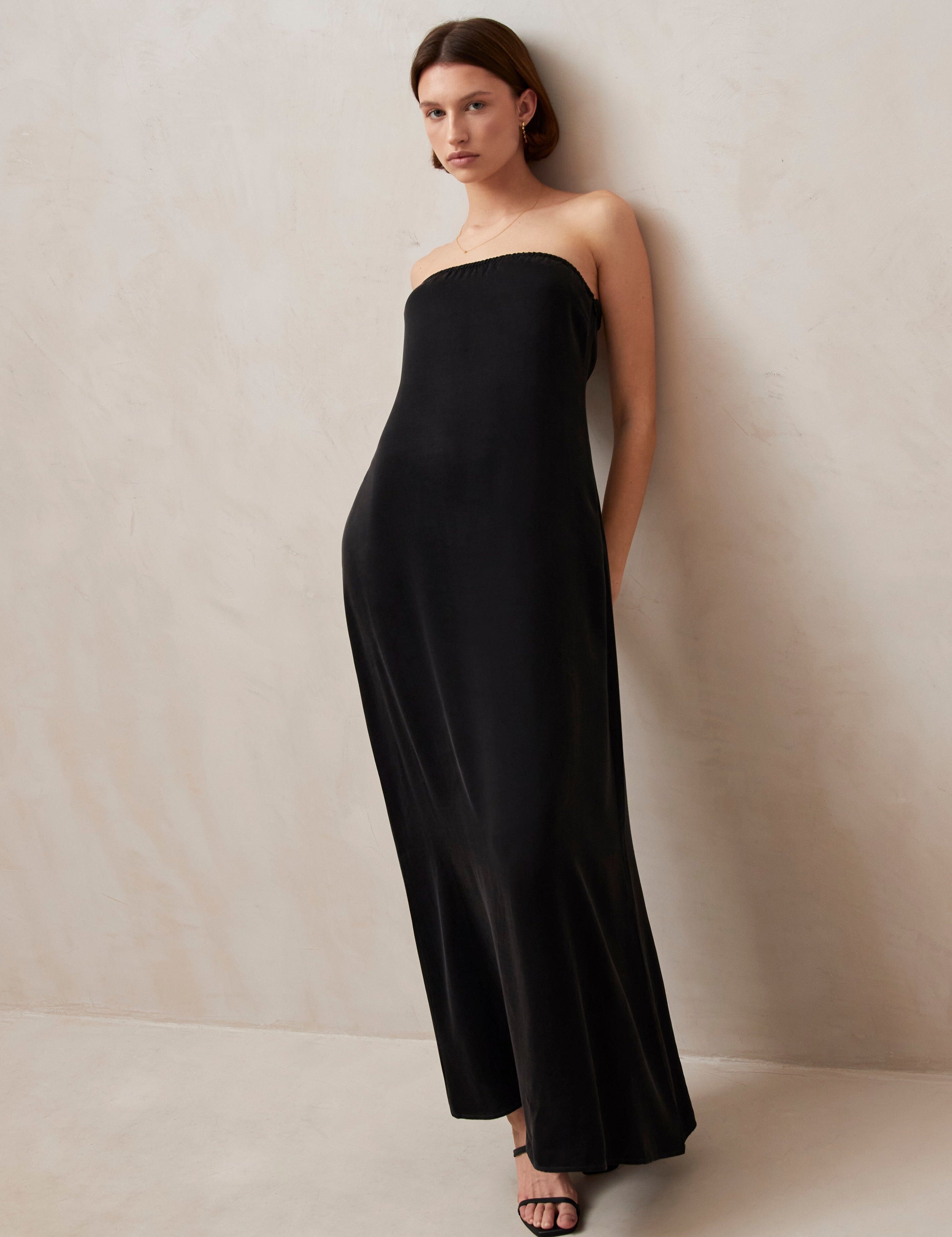 ilia-black-midi-dress-maxi-dresses-alohas-870067_3000x_be0924c6-5bac-4450-a51c-ed4484a1030e.jpg