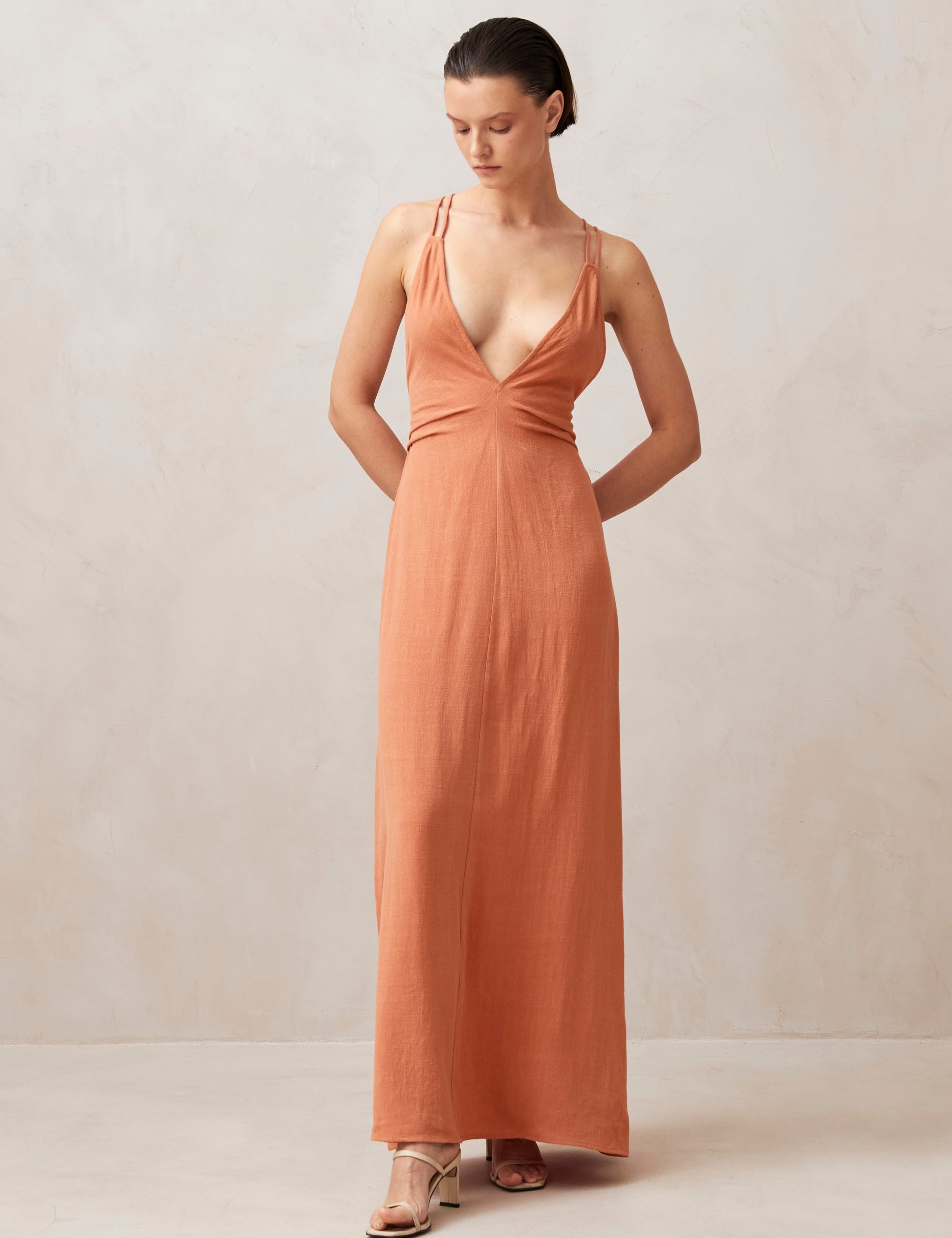 mia-orange-maxi-dress-maxi-alohas-418917_3000x_693e8026-5c50-4c3c-8083-0864ce316908.jpg