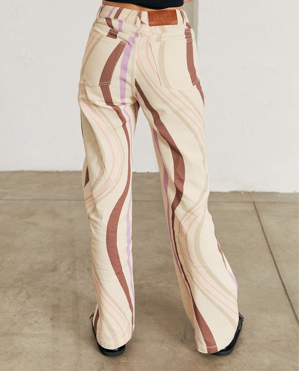 monday-jelly-nutmeg-baby-blue-pants-alohas-481965.jpg