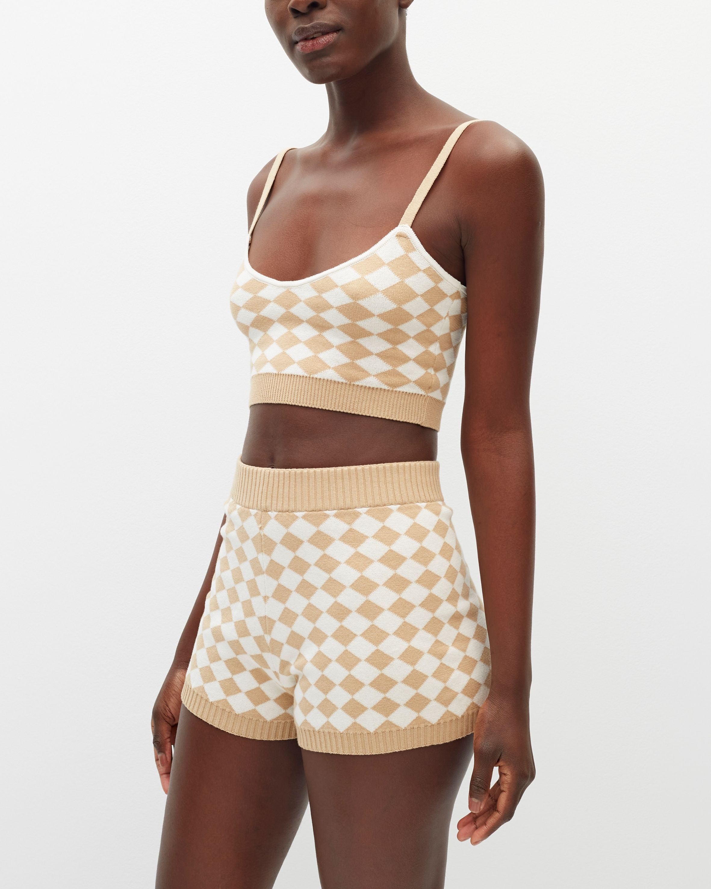 nice-shorts-scacchi-toasted-almond-beige-shorts-alohas-465501_843eb6b8-1ff2-409a-9ad7-c83bc2d74e0c.jpg