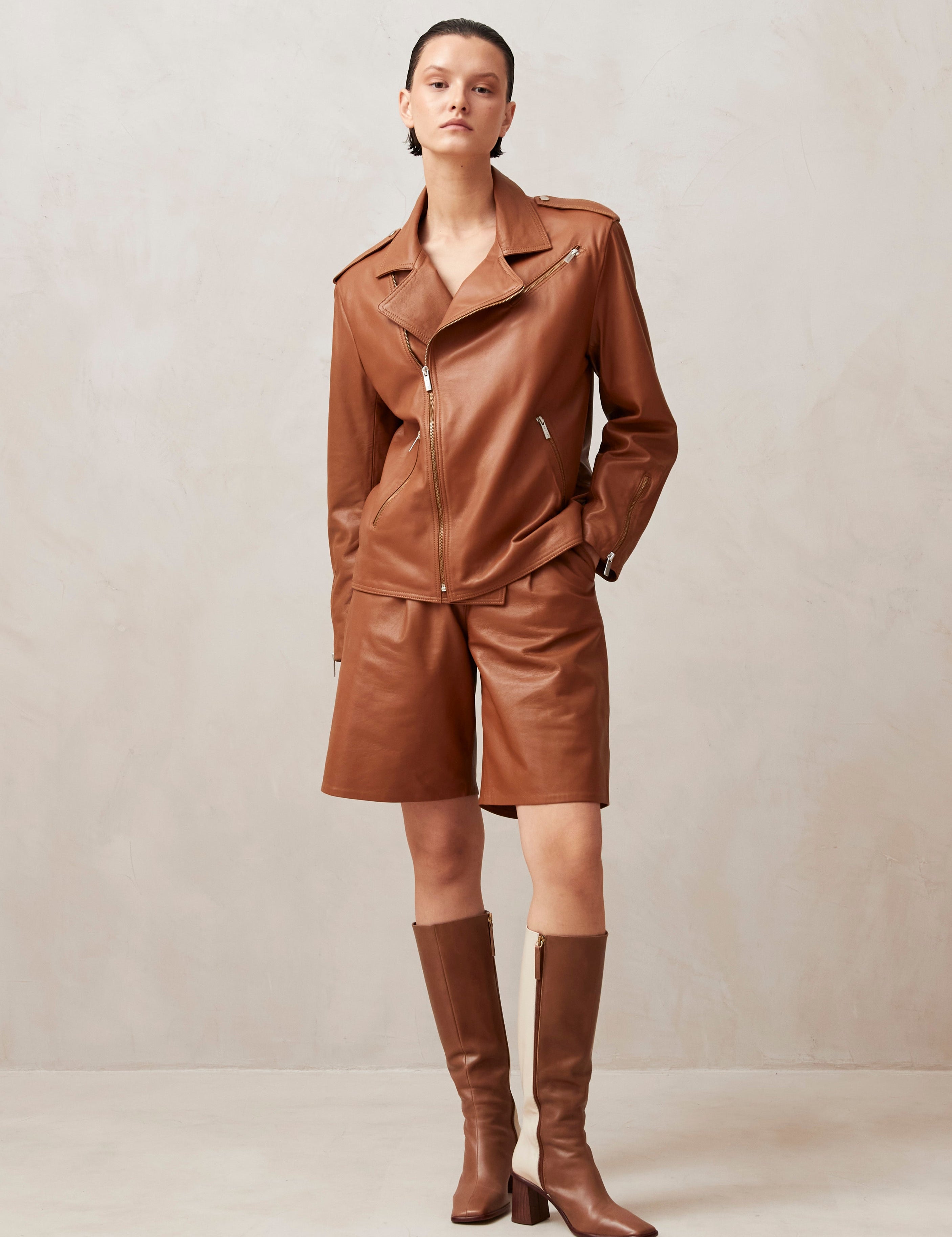 paris-camel-leather-jacket-jackets-alohas-471554_3000x_1be1ef6e-812f-47ff-b228-61c3e8d248c3.jpg
