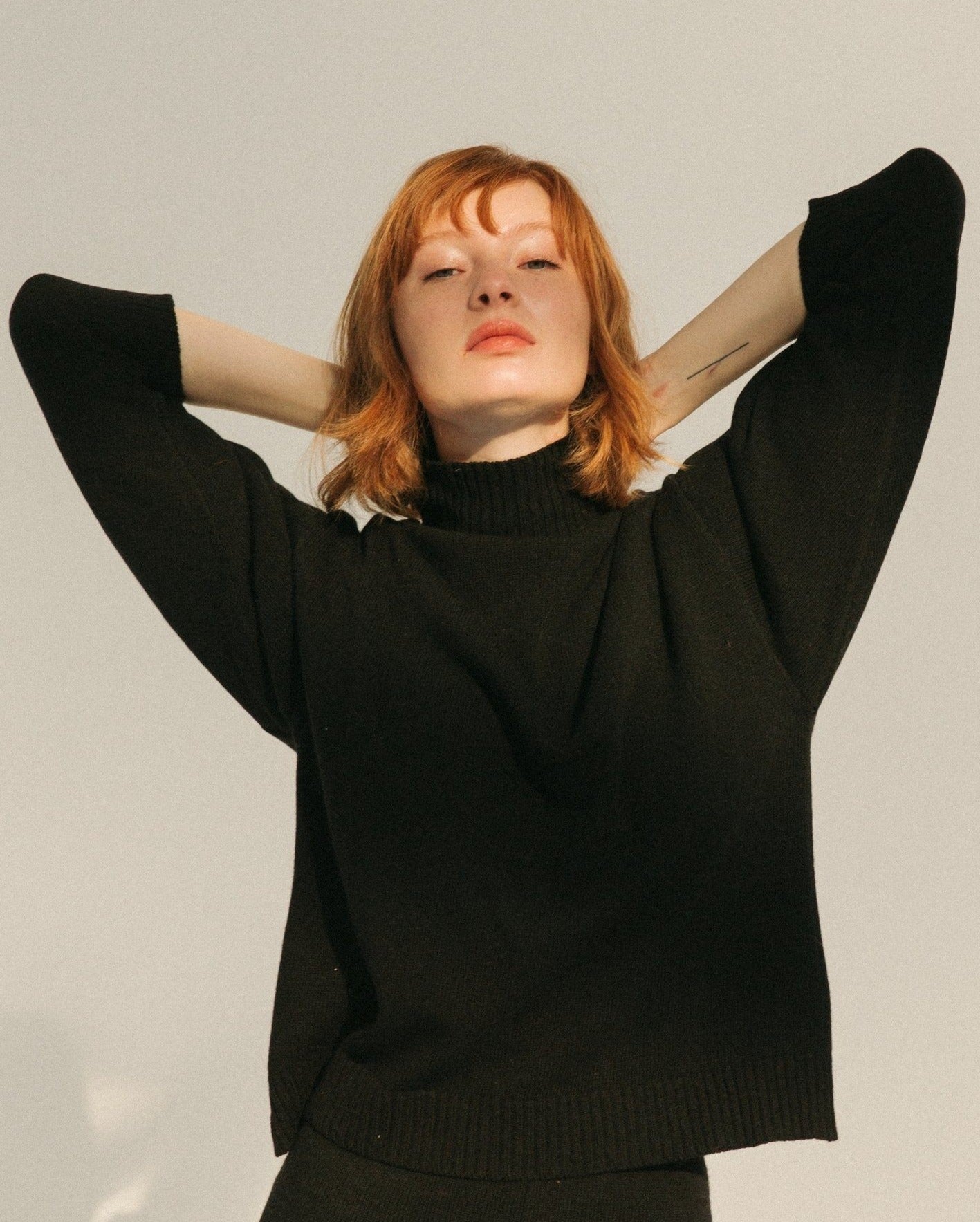 passenger-top-black-tops-alohas-693650.jpg