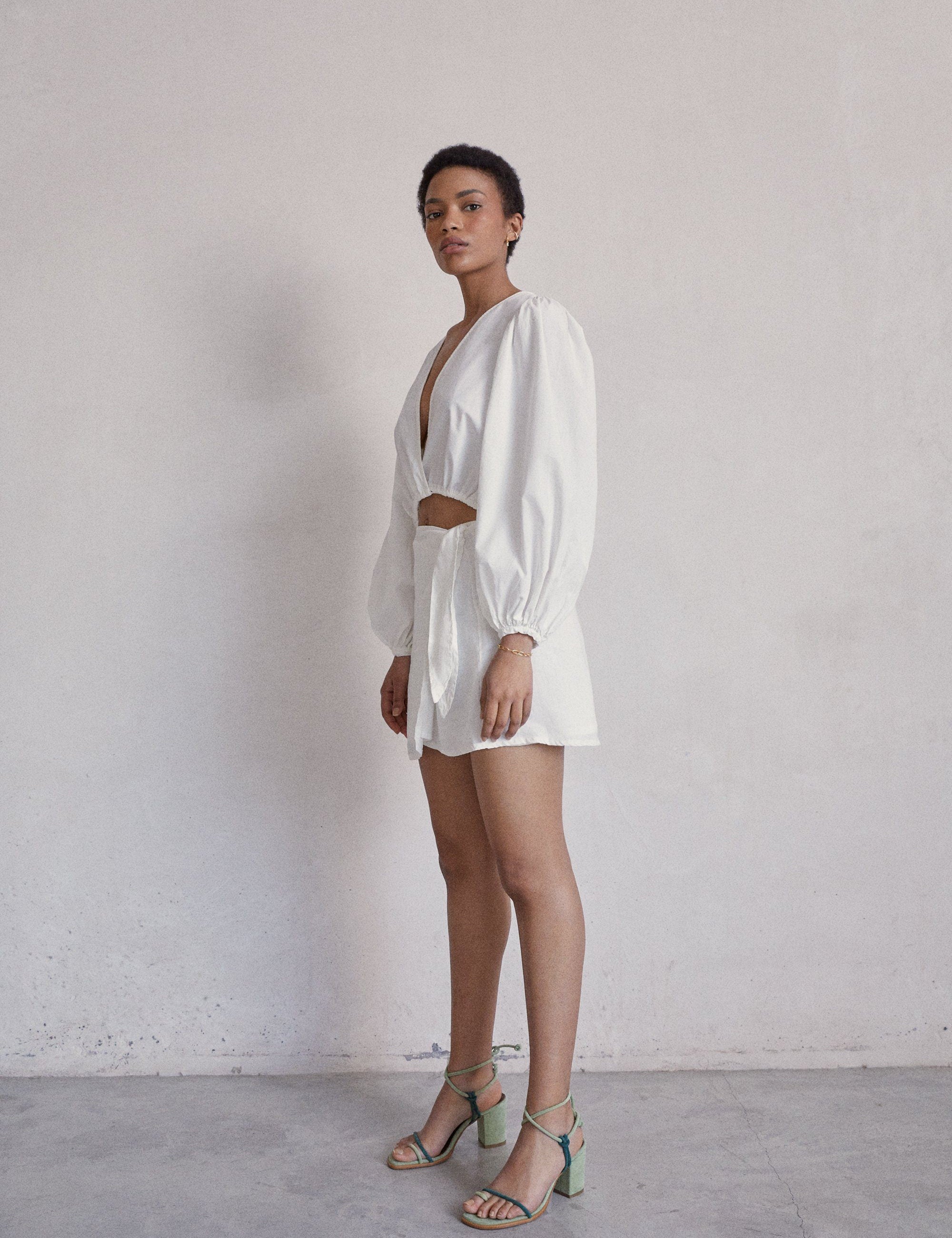 romance-off-white-skirt-skirt-alohas-673889_cdbc209b-e03a-4cb9-9916-011ad96e87fe.jpg