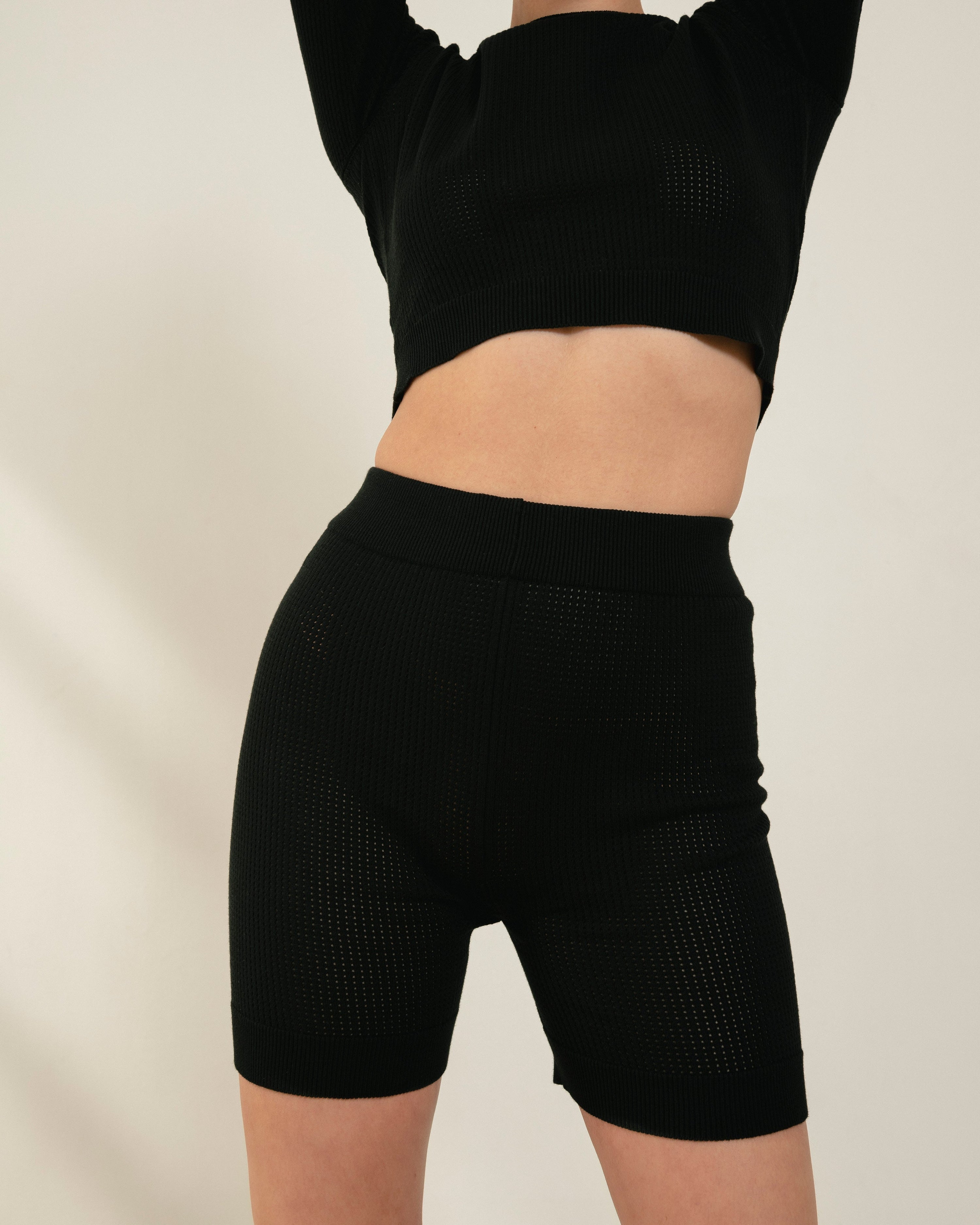 rookie-black-shorts-alohas-704455_3000x_b22039ce-8cf7-4b49-a187-4a7942c65daa.jpg