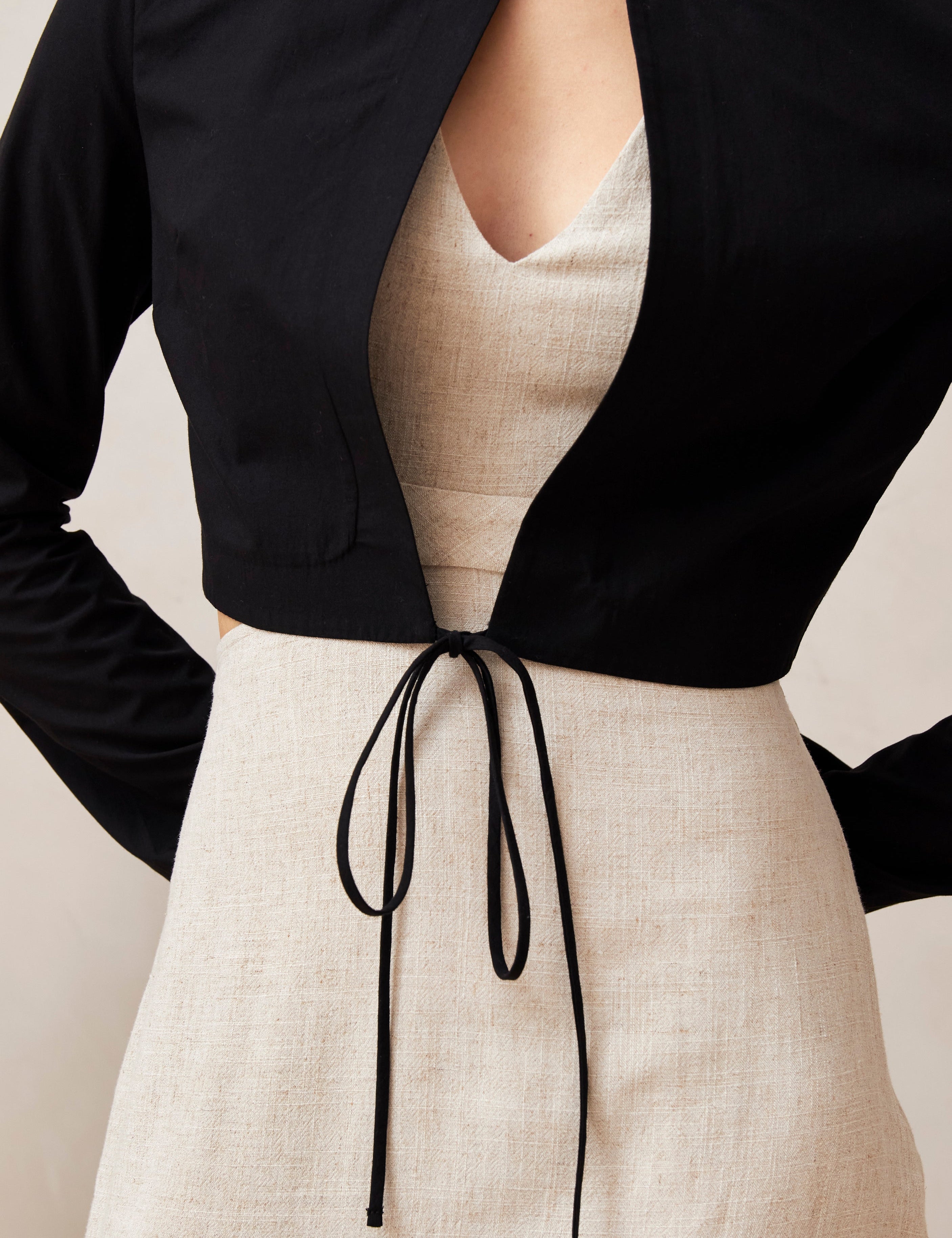 siv-black-jacket-jackets-alohas-305048_3000x_140e278a-7dfa-4583-9cc8-570332d61958.jpg