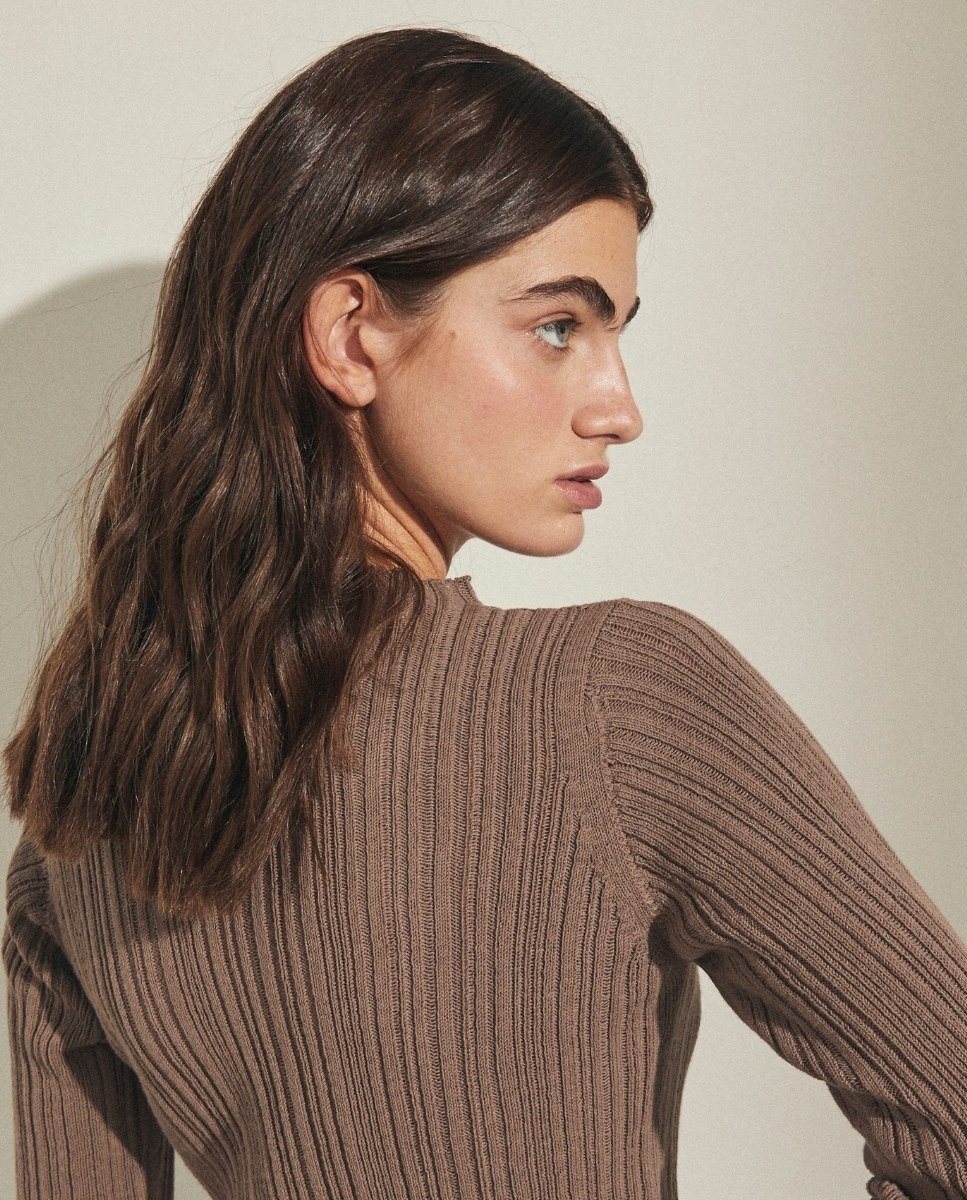 tabloid-top-nutmeg-brown-tops-alohas-863102.jpg