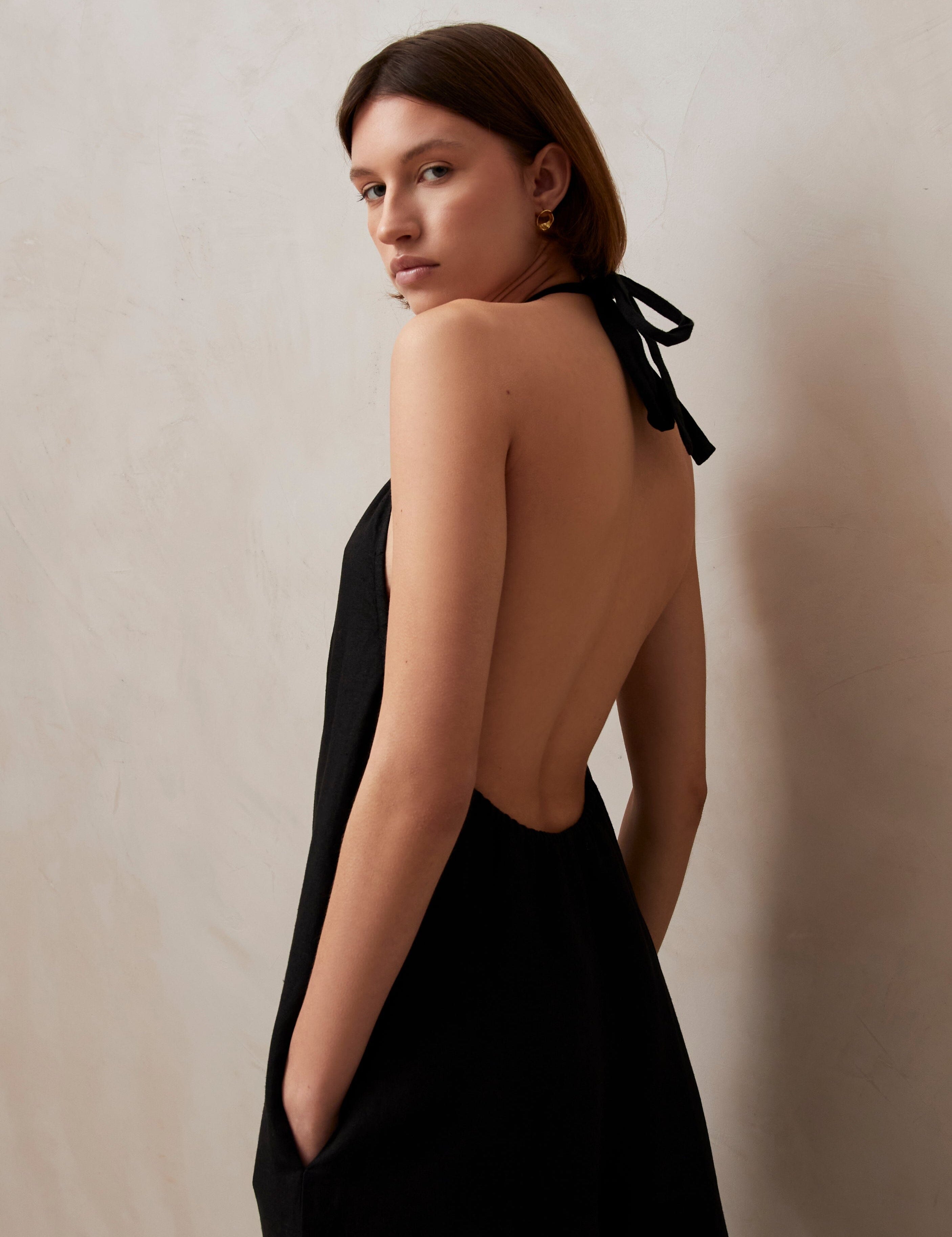 yona-black-jumpsuit-jumpsuits-alohas-191760_3000x_97796f9e-3f0e-4ab1-b59e-b453e063ec32.jpg