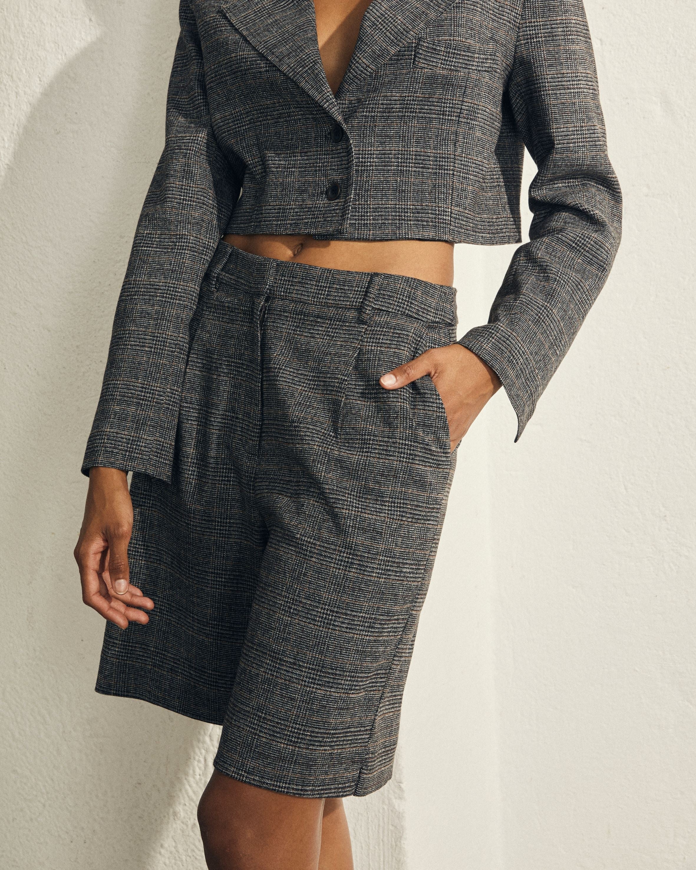 zest-chill-shorts-checks-print-pants-alohas-532914_48438202-87ba-488a-aaae-cac4c5368e67.jpg
