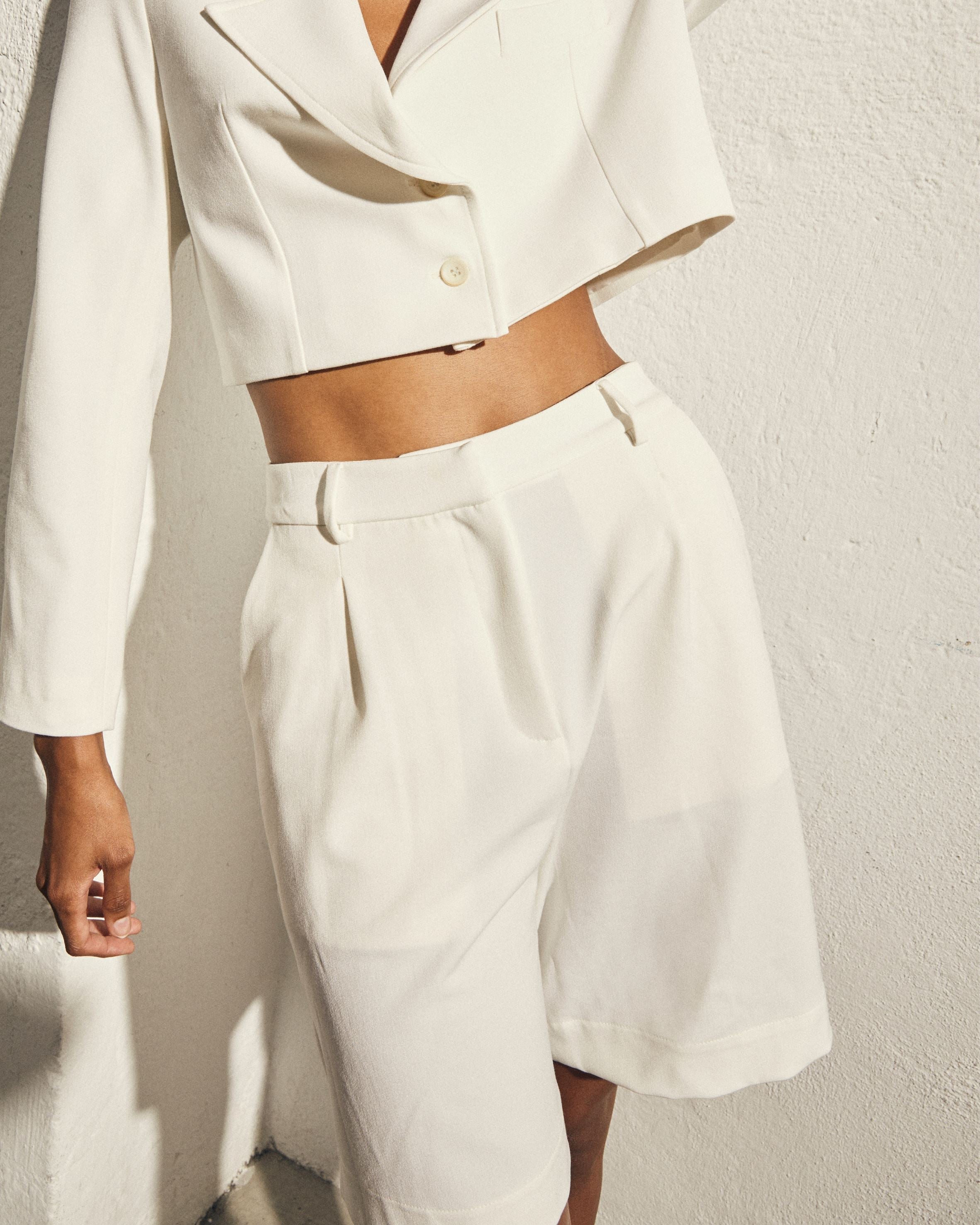 zest-chill-shorts-ivory-pants-alohas-576836.jpg
