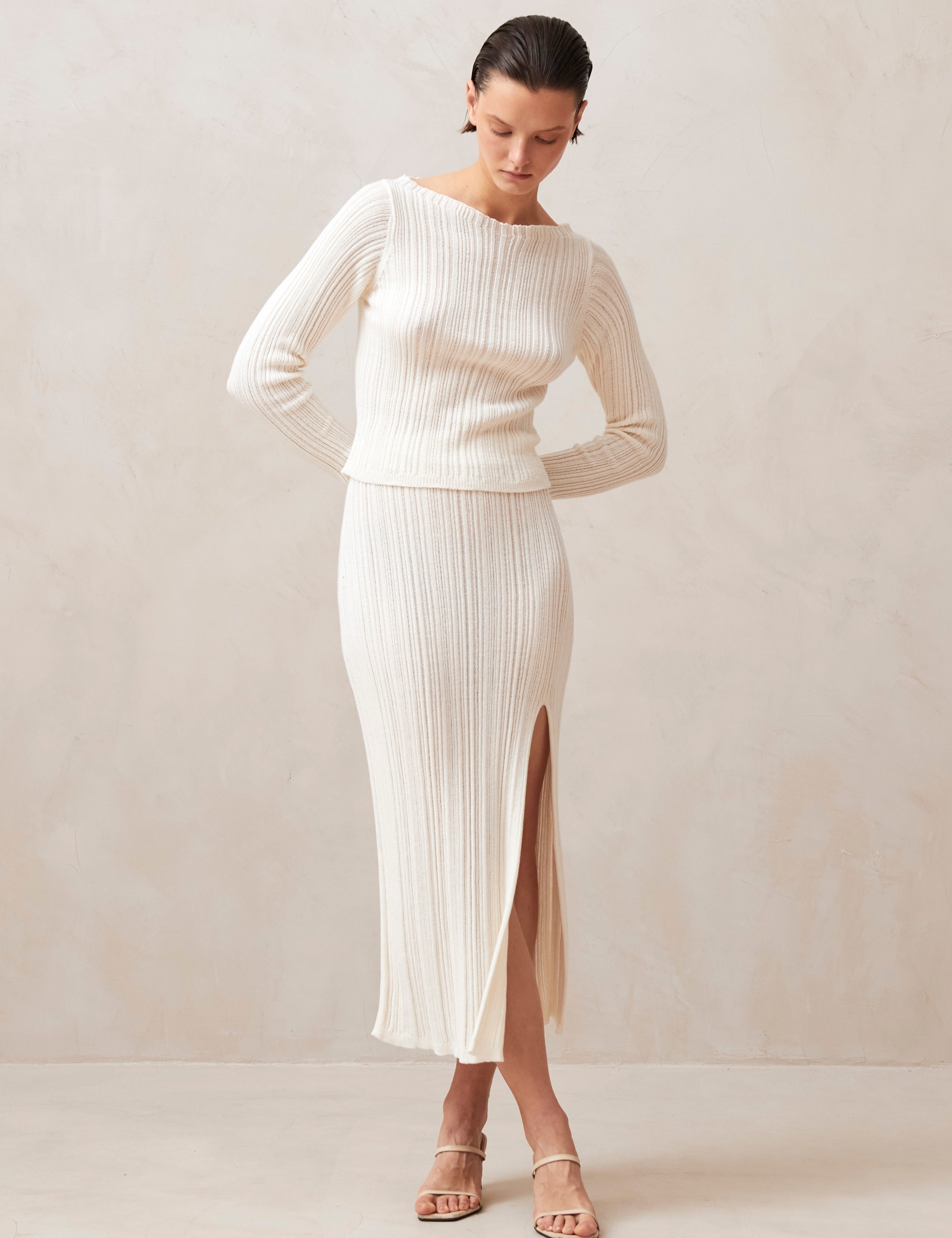 zoe-white-skirt-skirts-alohas-696653_3000x_1200ba9f-6f4b-4b2c-ac18-d2fa0b5779b5.jpg